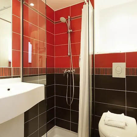 Le Quartier Republique-le-marais 3* Parigi